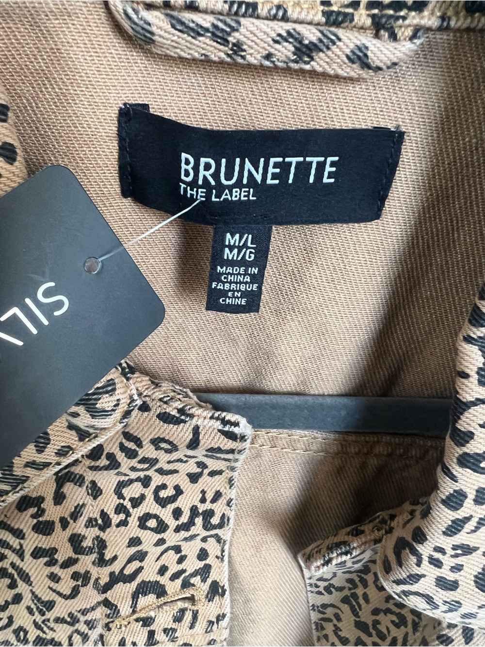 Brunette the Label -Lindsay Leopard Denim Jacket (NWT) M/L *see photos for info - Picture 5 of 16